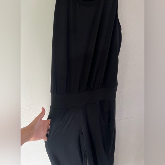Sweaty Betty Black Racerback Tank Jogger Scoopneck Jumpsuit Size Small - Picture 6 of 8